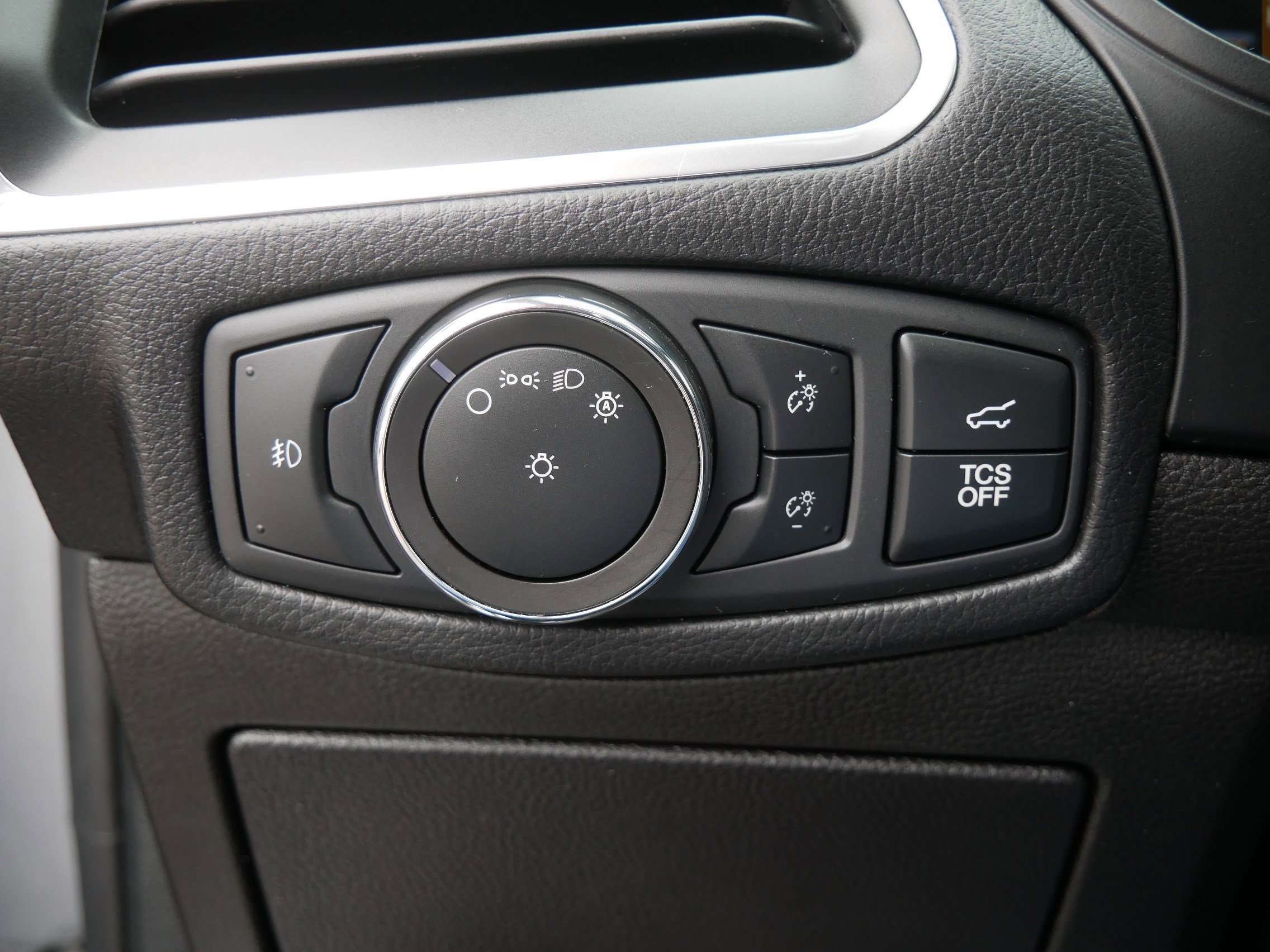 Certified 2022 Ford Edge Titanium image 26