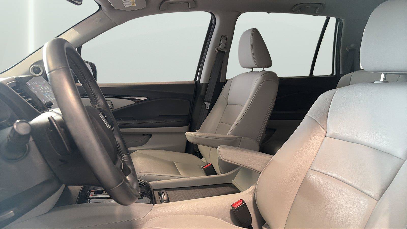 Used 2019 Honda Pilot Touring image 10
