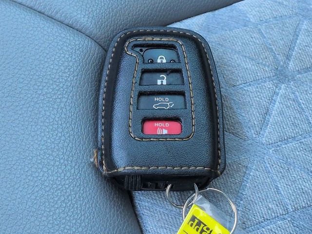 Used 2022 Toyota Highlander Bronze Edition image 29