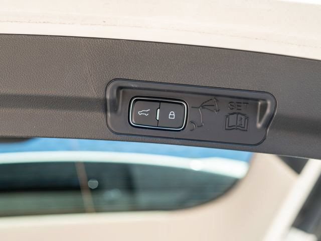 Certified 2025 Ford Explorer Active AWD/4WD image 11