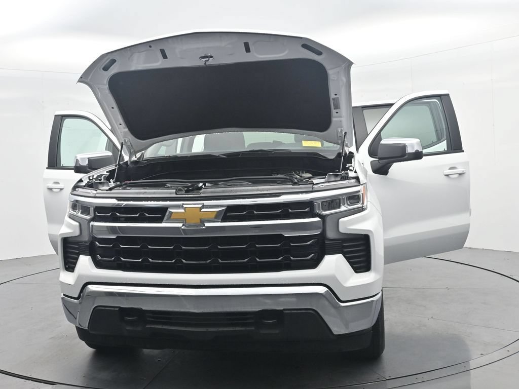 Used 2025 Chevrolet Silverado 1500 LT AWD/4WD image 42