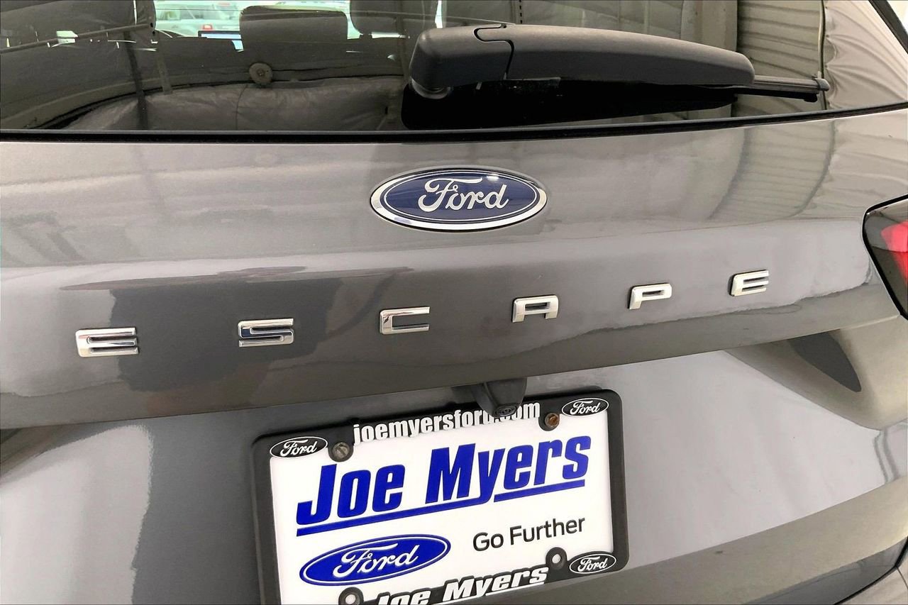 Certified 2023 Ford Escape ST-Line w/ Tech Pack #1 FWD image 7