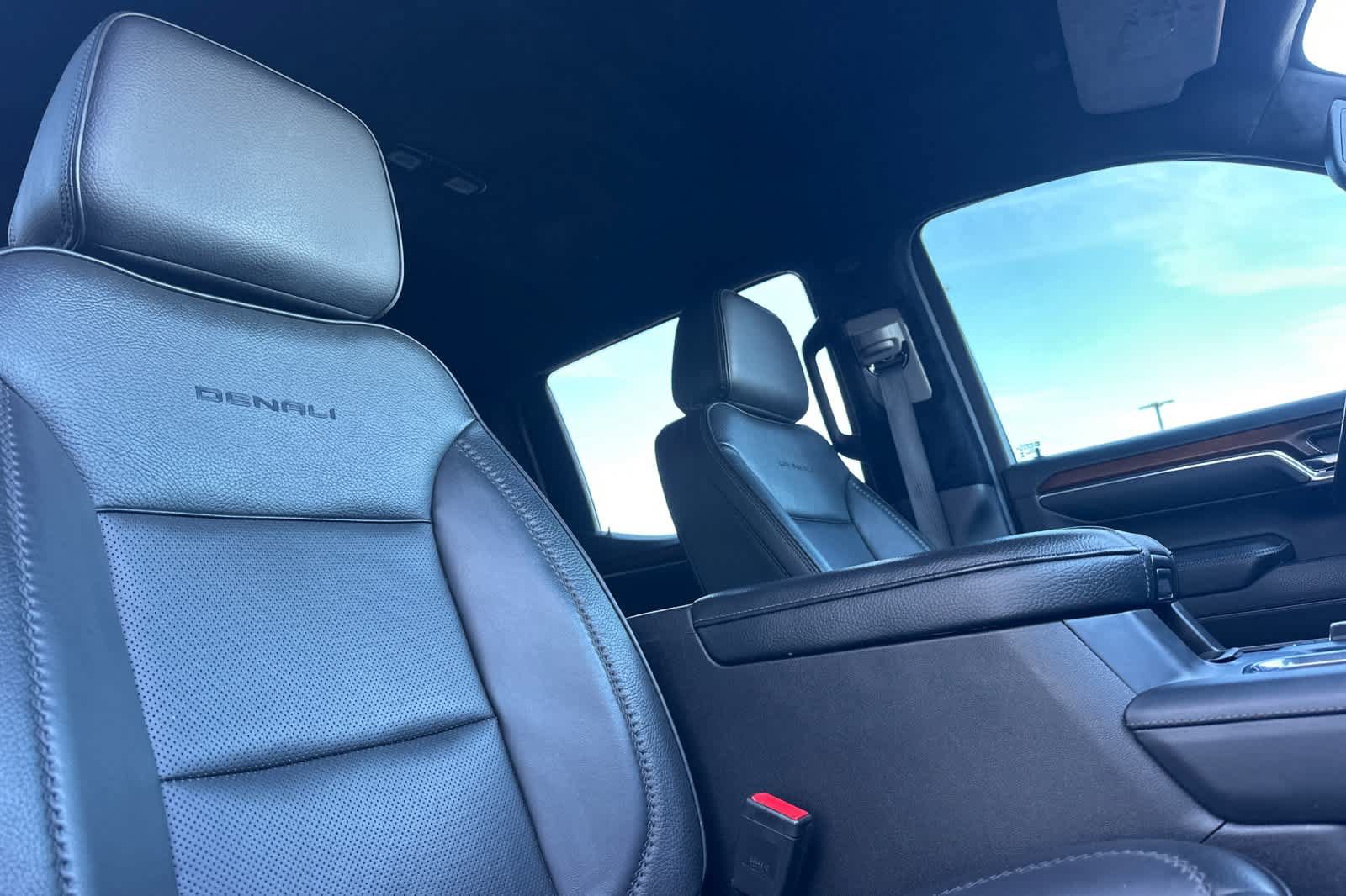 Used 2024 GMC Sierra 1500 Denali w/ Denali Reserve Package AWD/4WD image 16