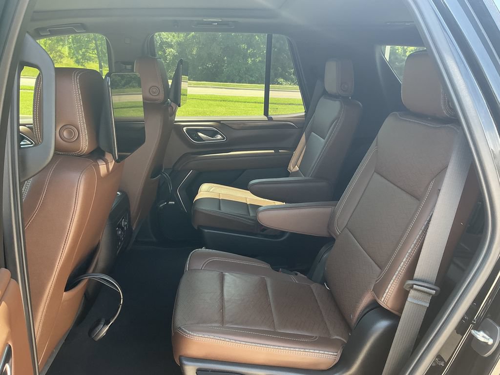 Used 2021 Chevrolet Tahoe High Country RWD image 17