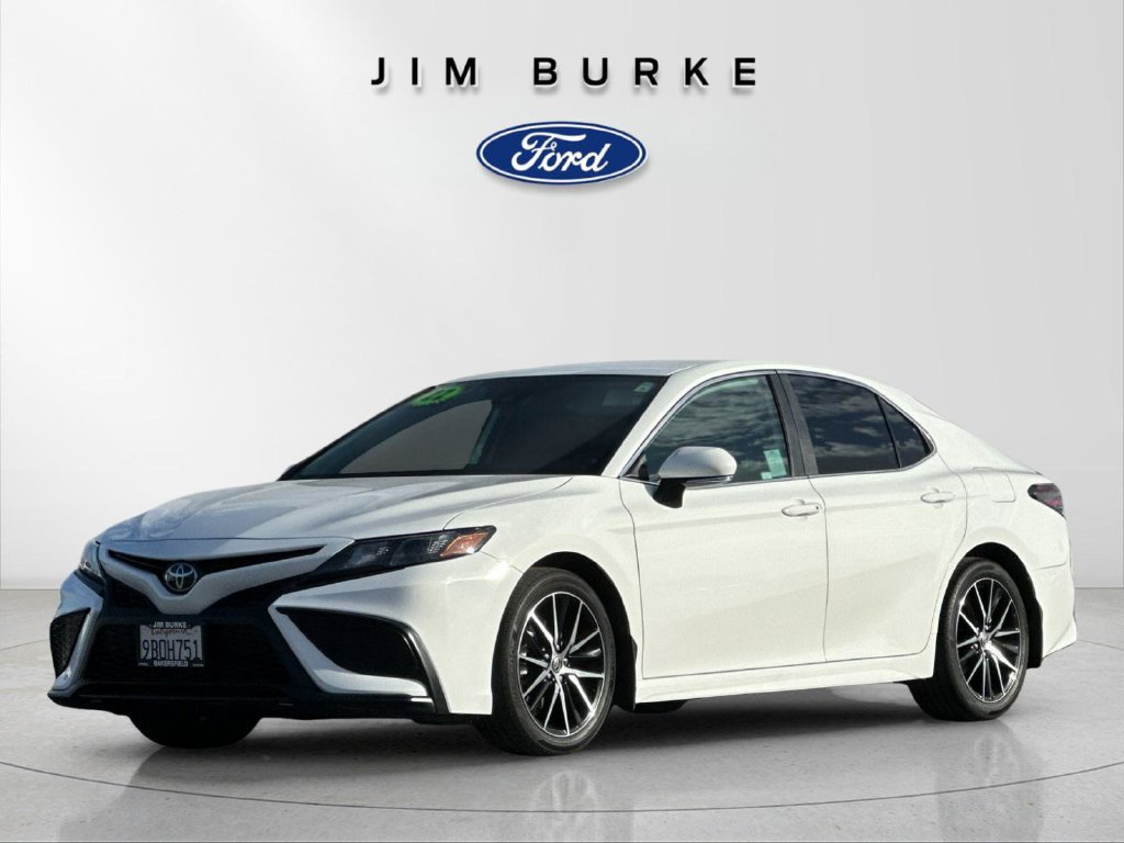 Used 2022 Toyota Camry SE w/ Carpet Mat Package (TMS)