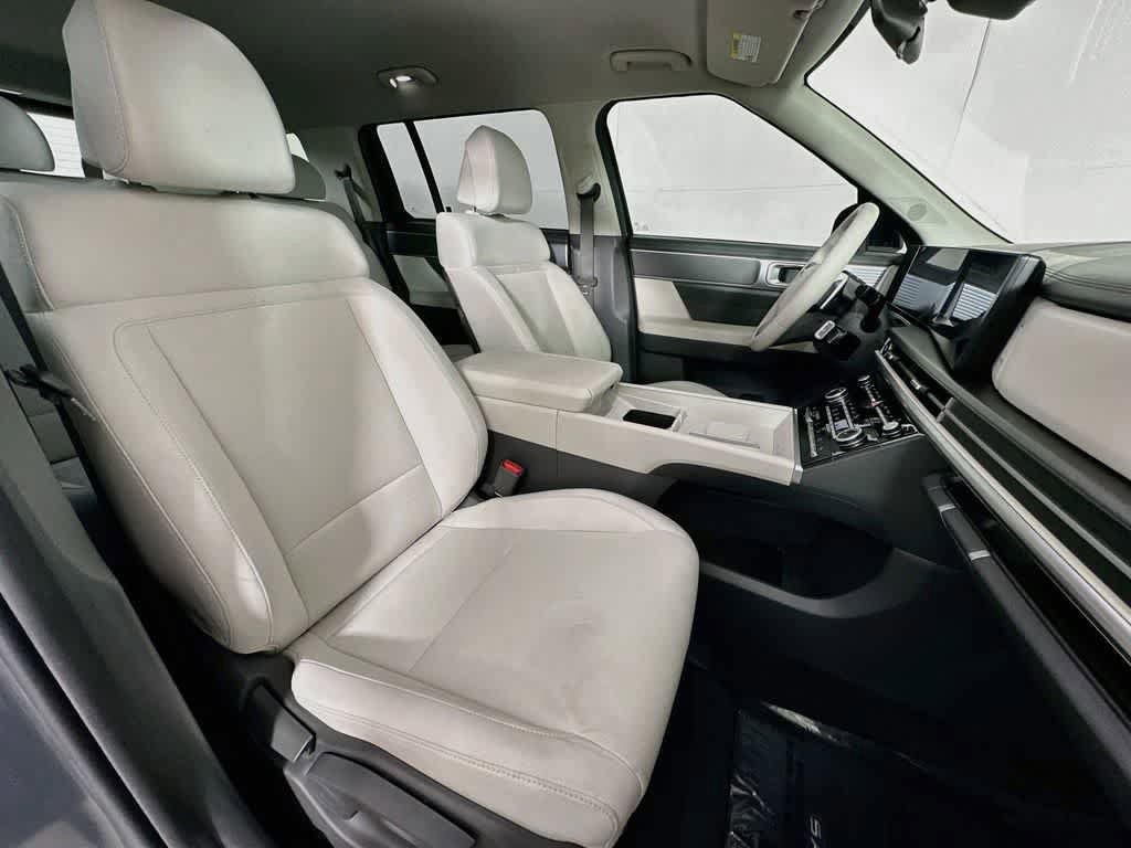 Used 2024 Hyundai Santa Fe SE FWD image 16