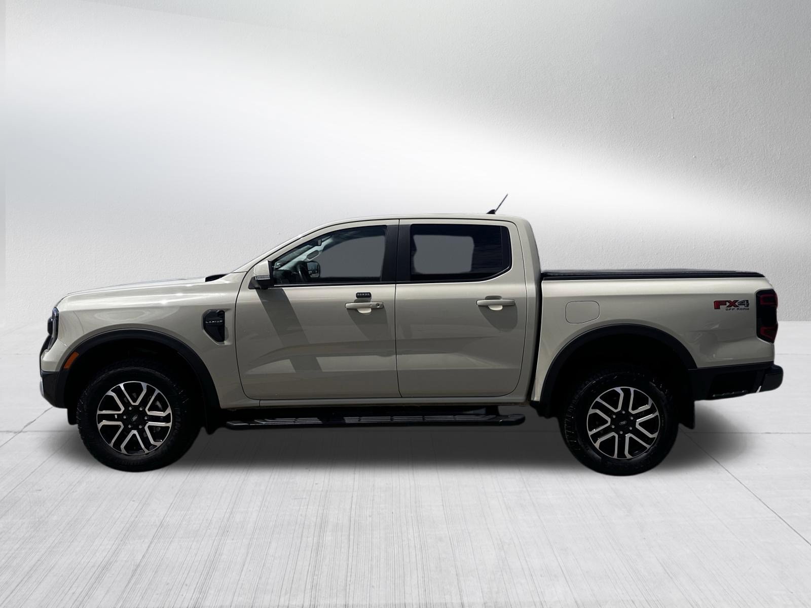Certified 2025 Ford Ranger Lariat w/ FX4 Off-Road Package AWD/4WD image 4