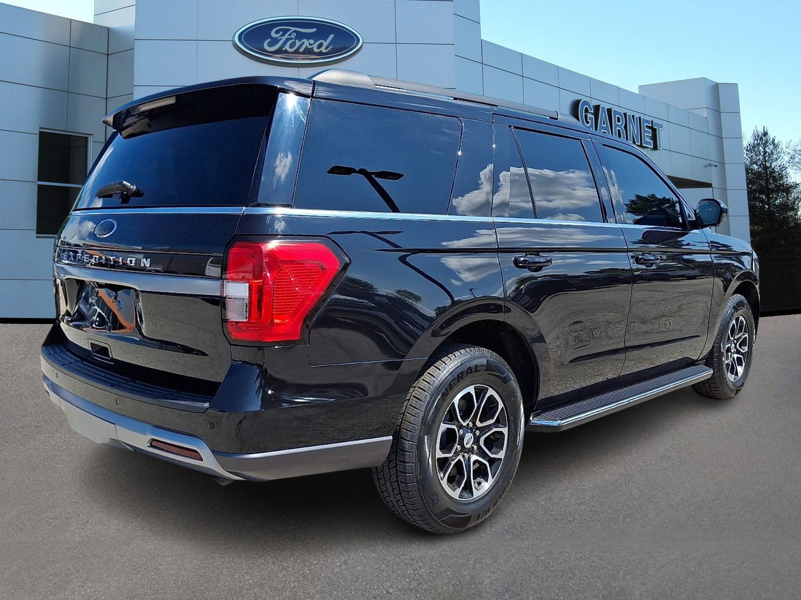 Certified 2022 Ford Expedition XLT AWD/4WD image 8