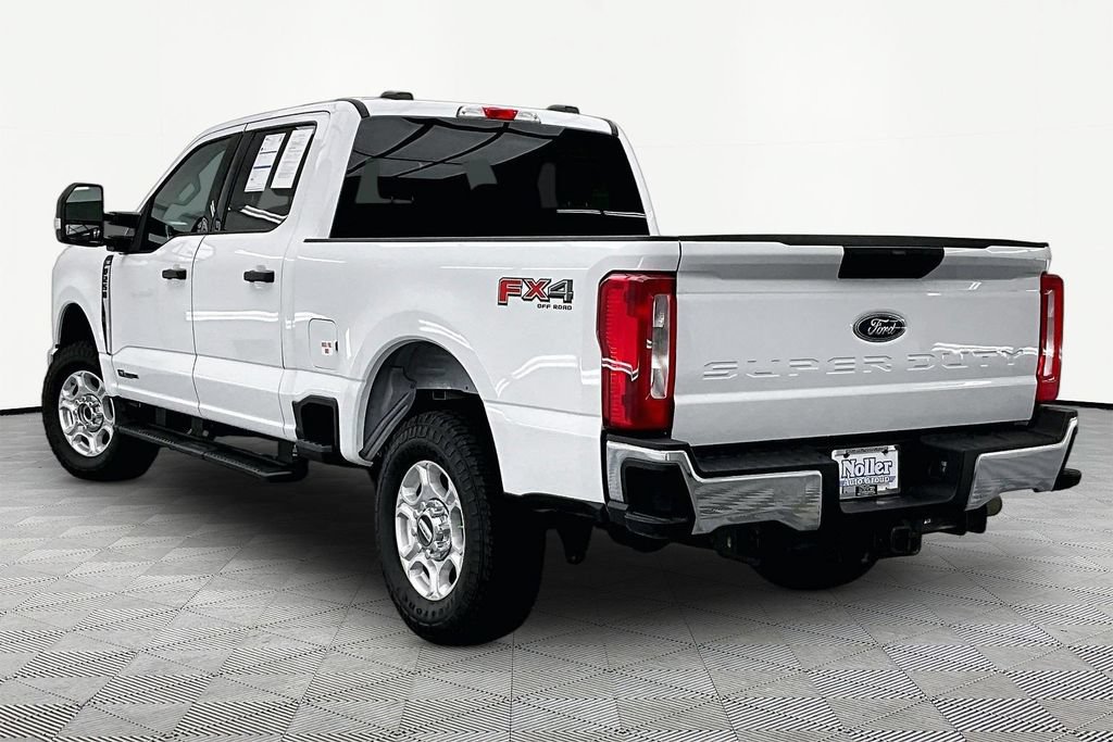 Certified 2025 Ford F250 XLT w/ FX4 Off-Road Package AWD/4WD image 13
