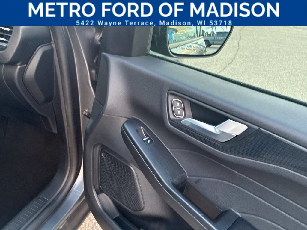 Certified 2025 Ford Escape ST-Line AWD/4WD image 41