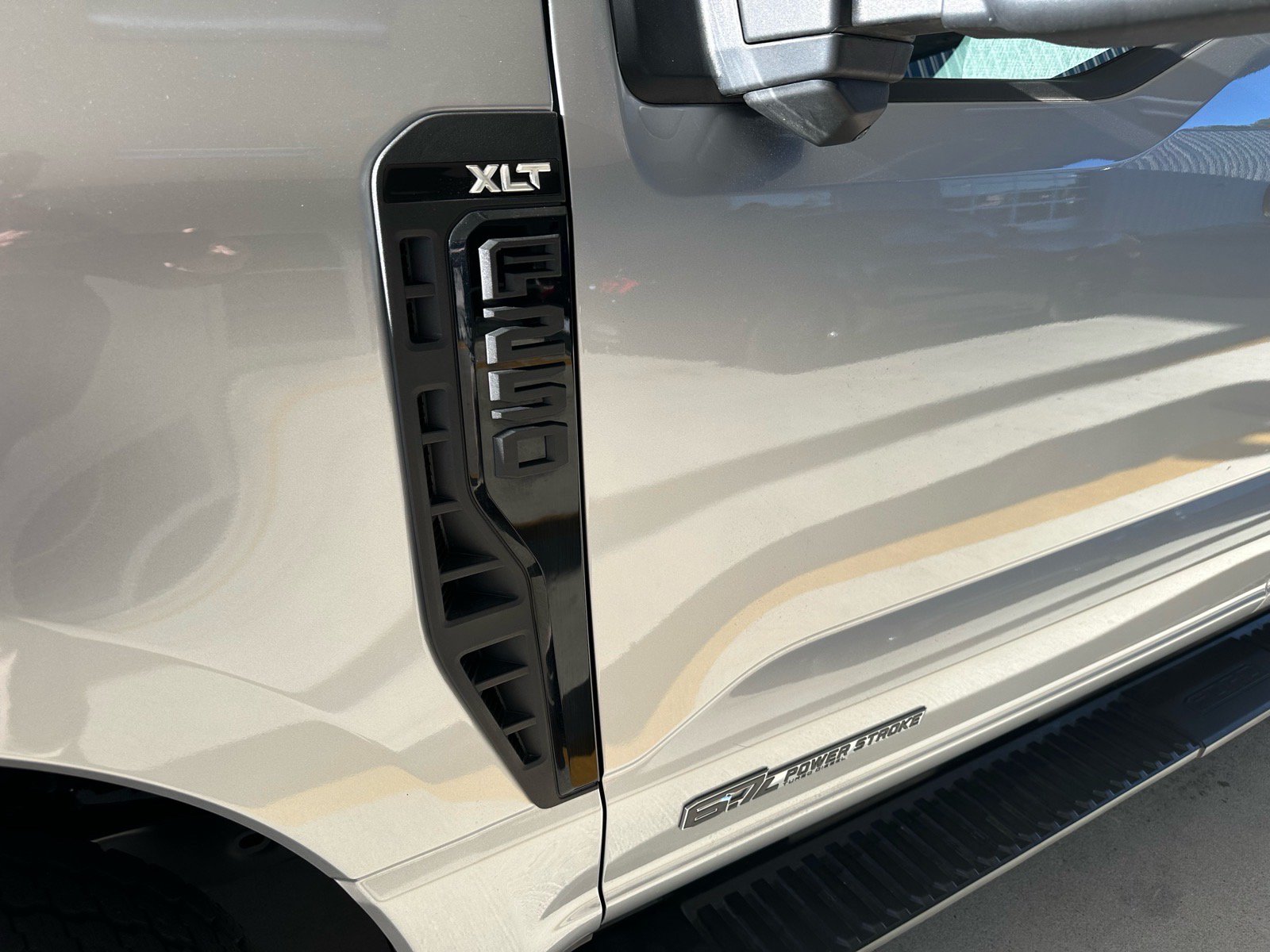 Certified 2023 Ford F250 XLT w/ XLT Premium Package AWD/4WD image 4