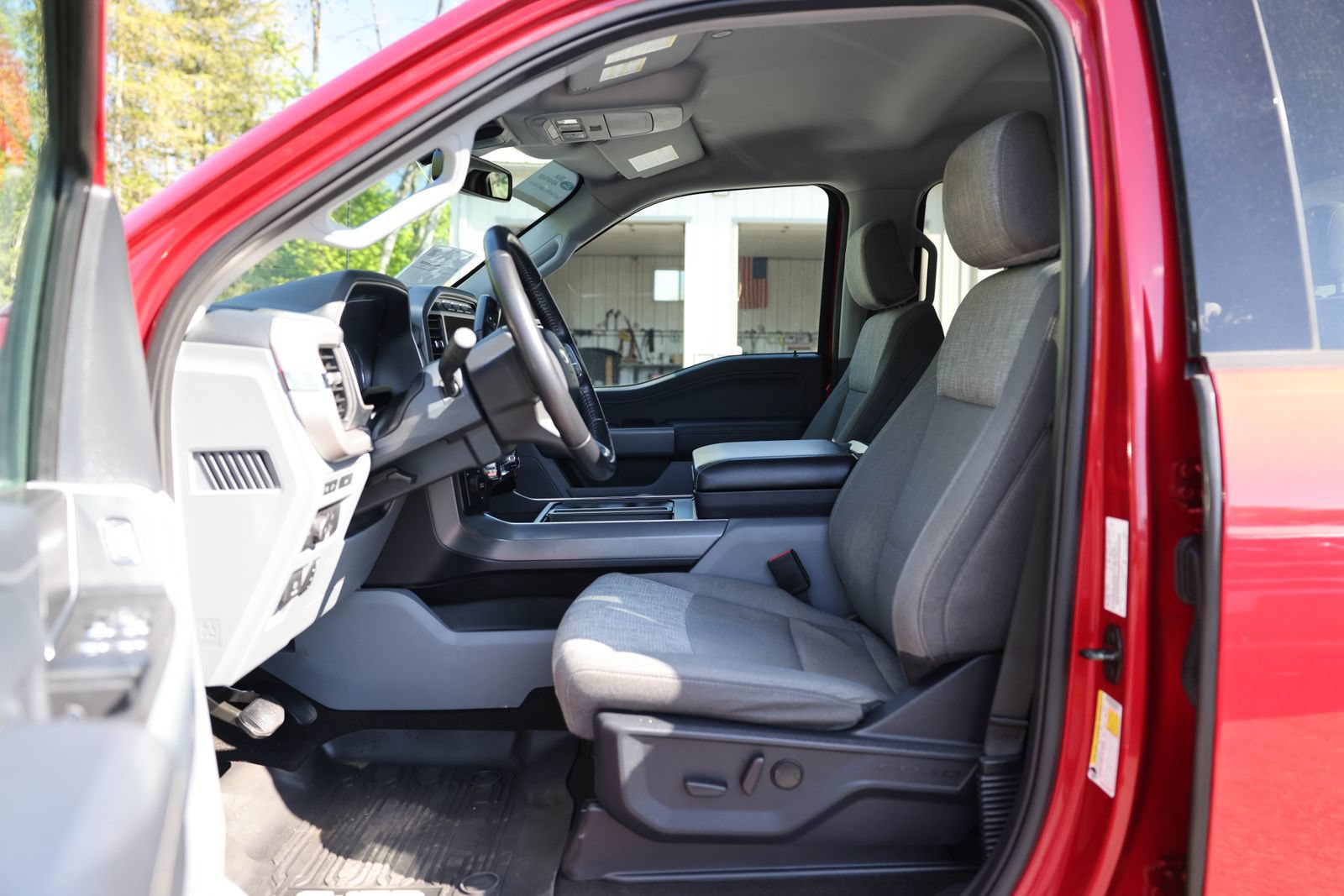 Certified 2022 Ford F150 XLT w/ Equipment Group 302A High AWD/4WD image 18