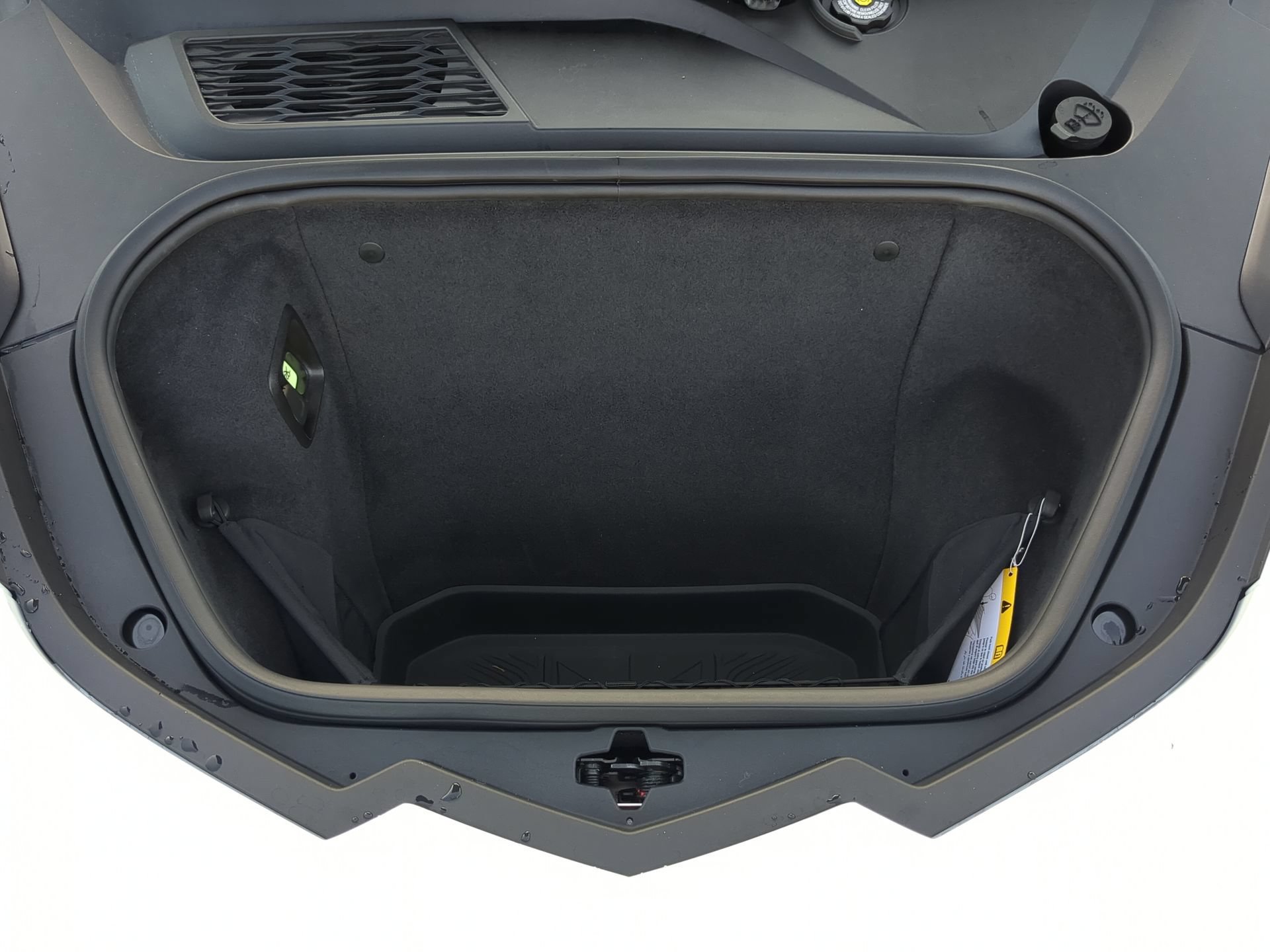 Used 2022 Chevrolet Corvette Stingray Preferred Cpe w/ Z51 Performance Package RWD image 46
