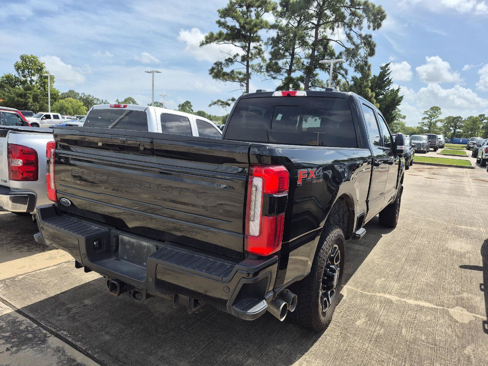 Certified 2025 Ford F250 Platinum AWD/4WD image 3