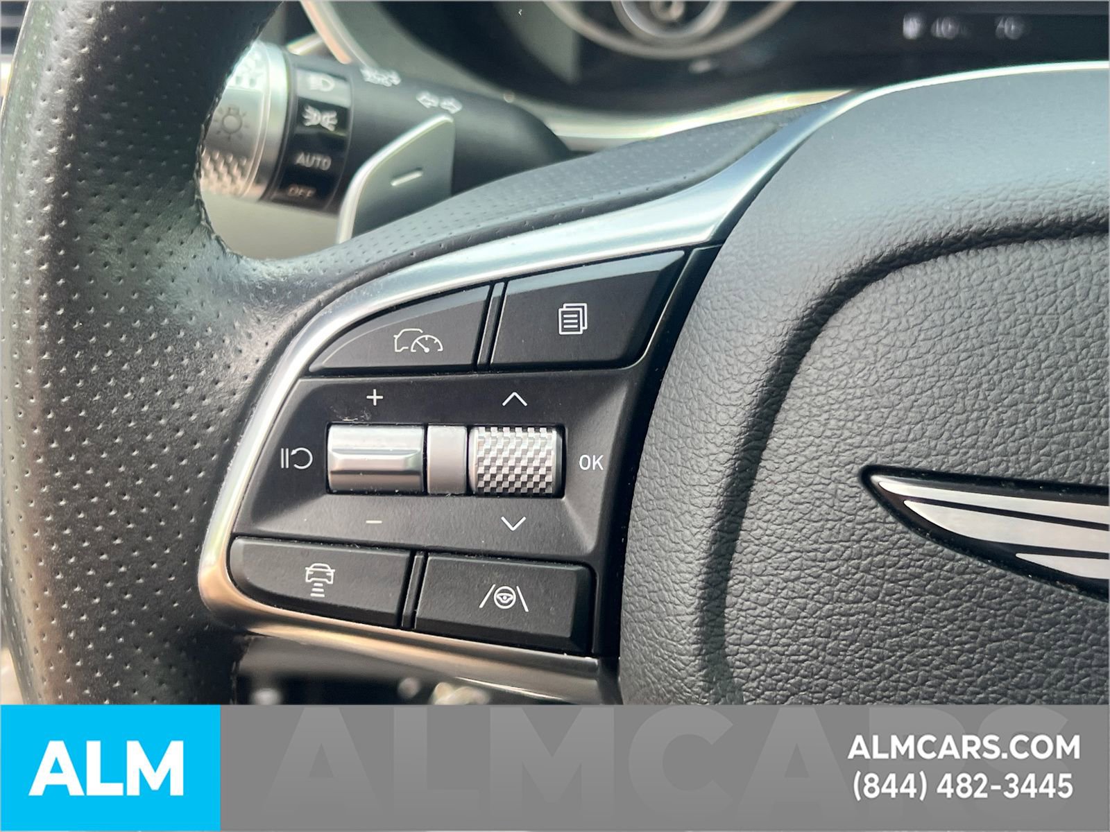 Used 2025 Genesis G70 2.5T AWD/4WD image 28