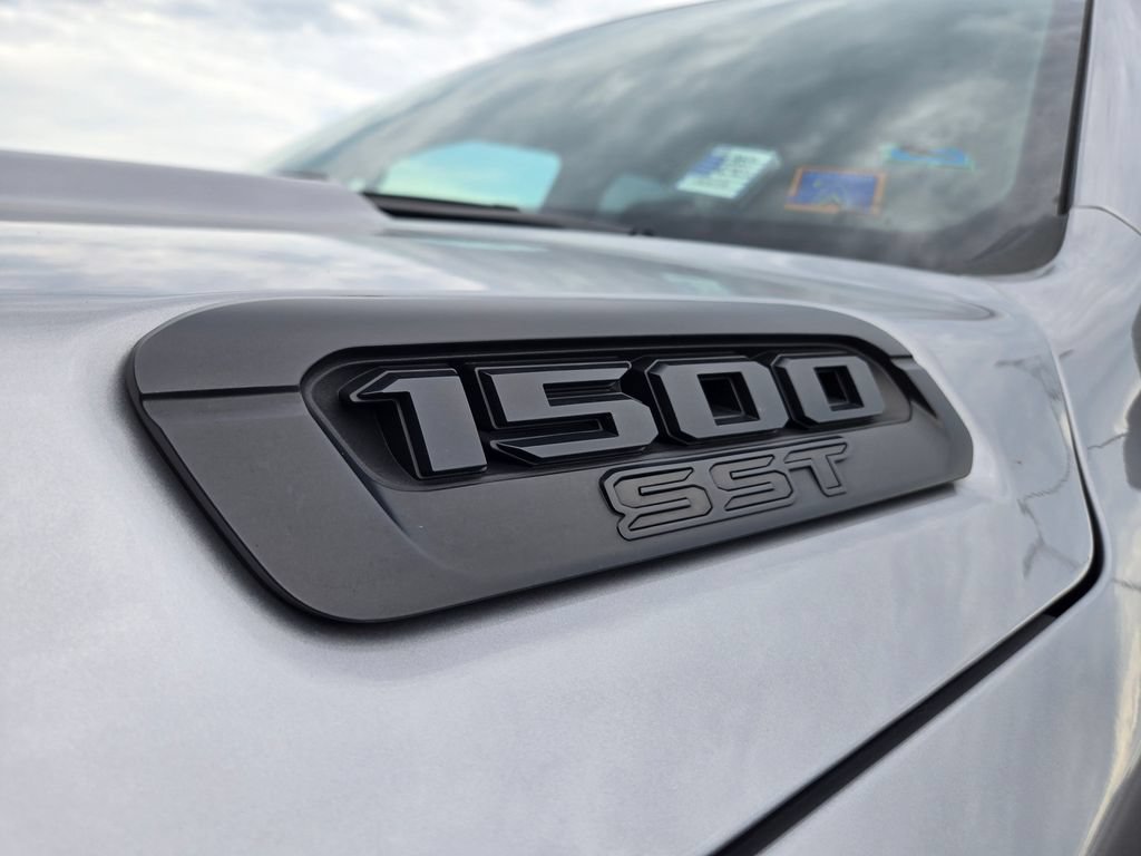 Used 2025 RAM 1500 Big Horn AWD/4WD image 9