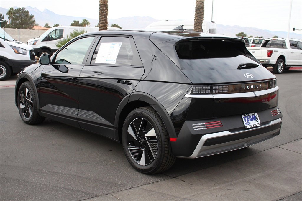 Used 2025 Hyundai Ioniq 5 SE image 5