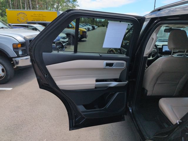 Certified 2023 Ford Explorer Limited w/ Equipment Group 301A AWD/4WD image 24