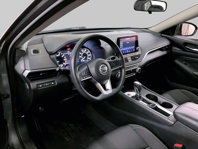 Used 2020 Nissan Altima 2.5 S FWD image 12