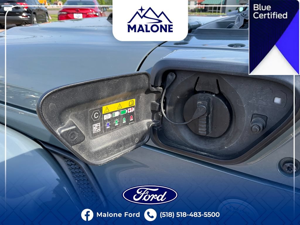 Used 2024 Jeep Wrangler Unlimited Sahara AWD/4WD image 18