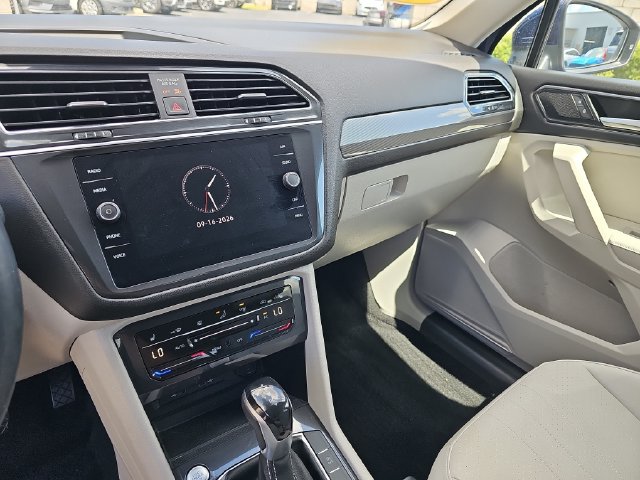 Used 2023 Volkswagen Tiguan SE FWD image 24