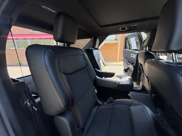 Certified 2023 Ford Explorer ST-Line w/ Class IV Trailer Tow Package AWD/4WD image 17