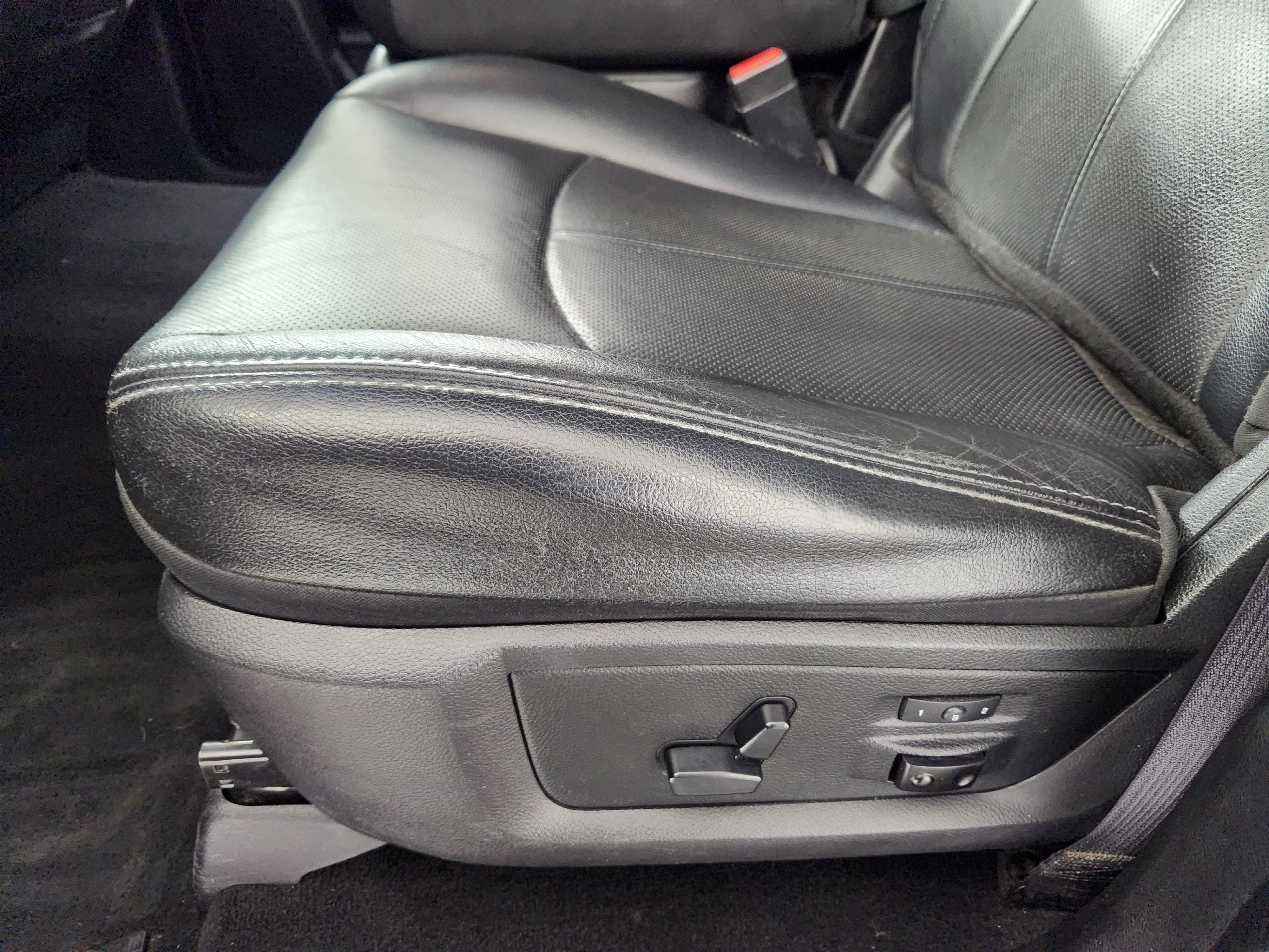 Used 2018 RAM 2500 Laramie image 13