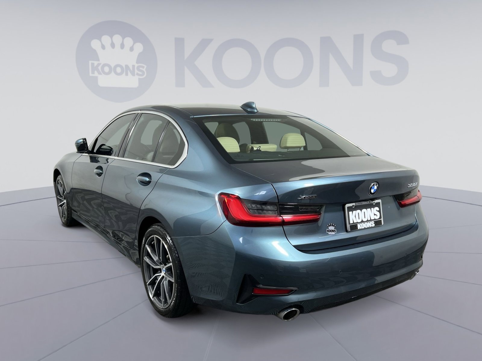 Used 2021 BMW 330i xDrive Sedan w/ Premium Package image 4