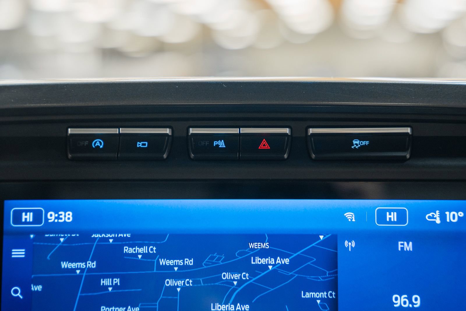 Certified 2023 Ford F150 Lariat w/ Equipment Group 502A High image 29