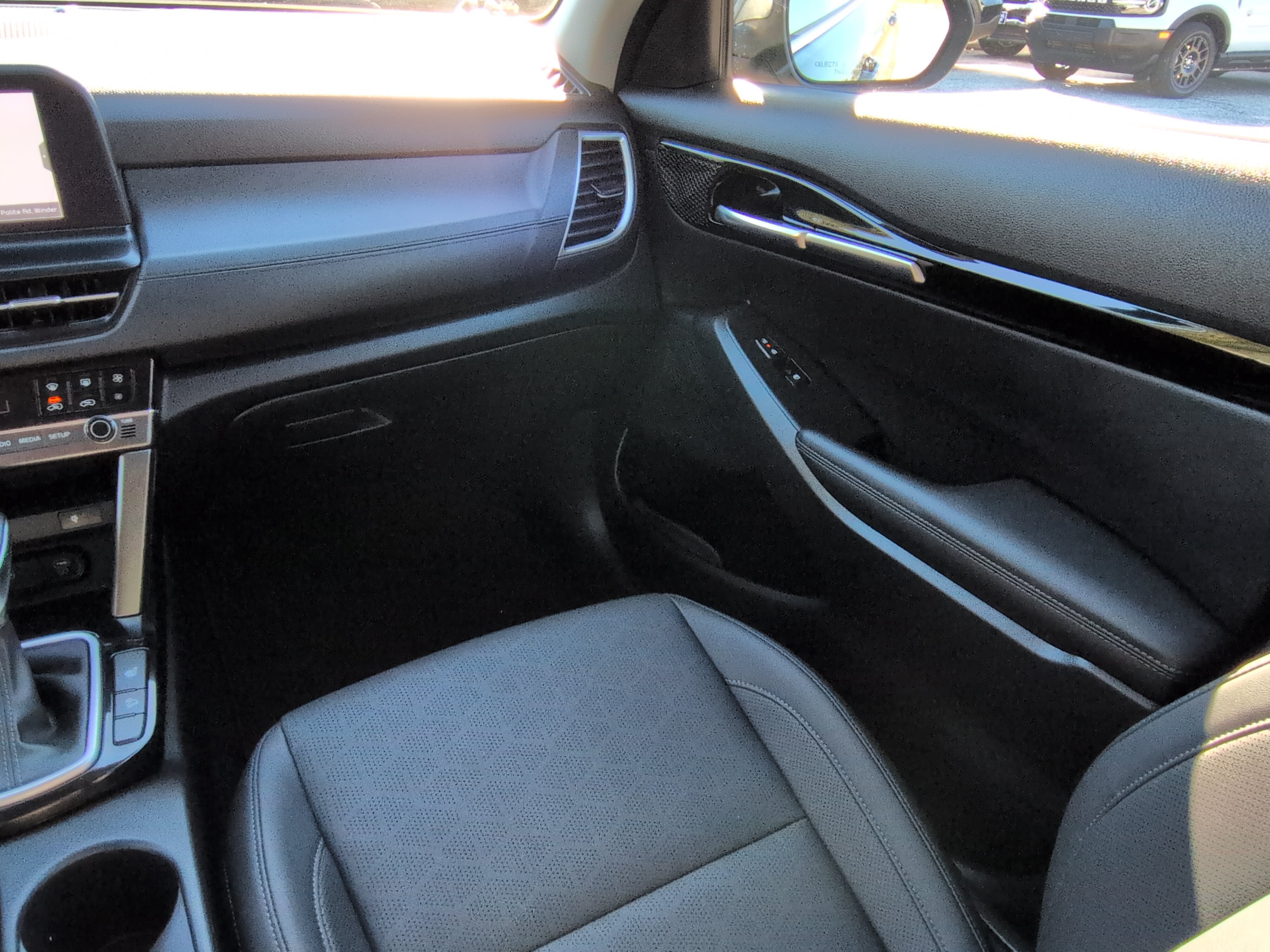 Used 2024 Kia Seltos EX FWD image 15