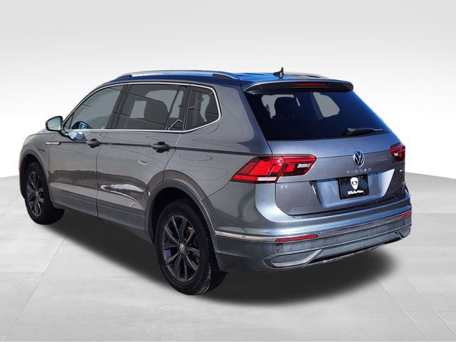 Used 2022 Volkswagen Tiguan SE image 3