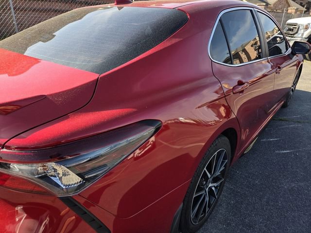Used 2021 Toyota Camry SE w/ Convenience Package FWD image 9
