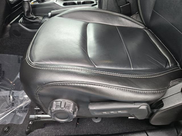 Used 2020 Jeep Wrangler Unlimited Sahara AWD/4WD image 23