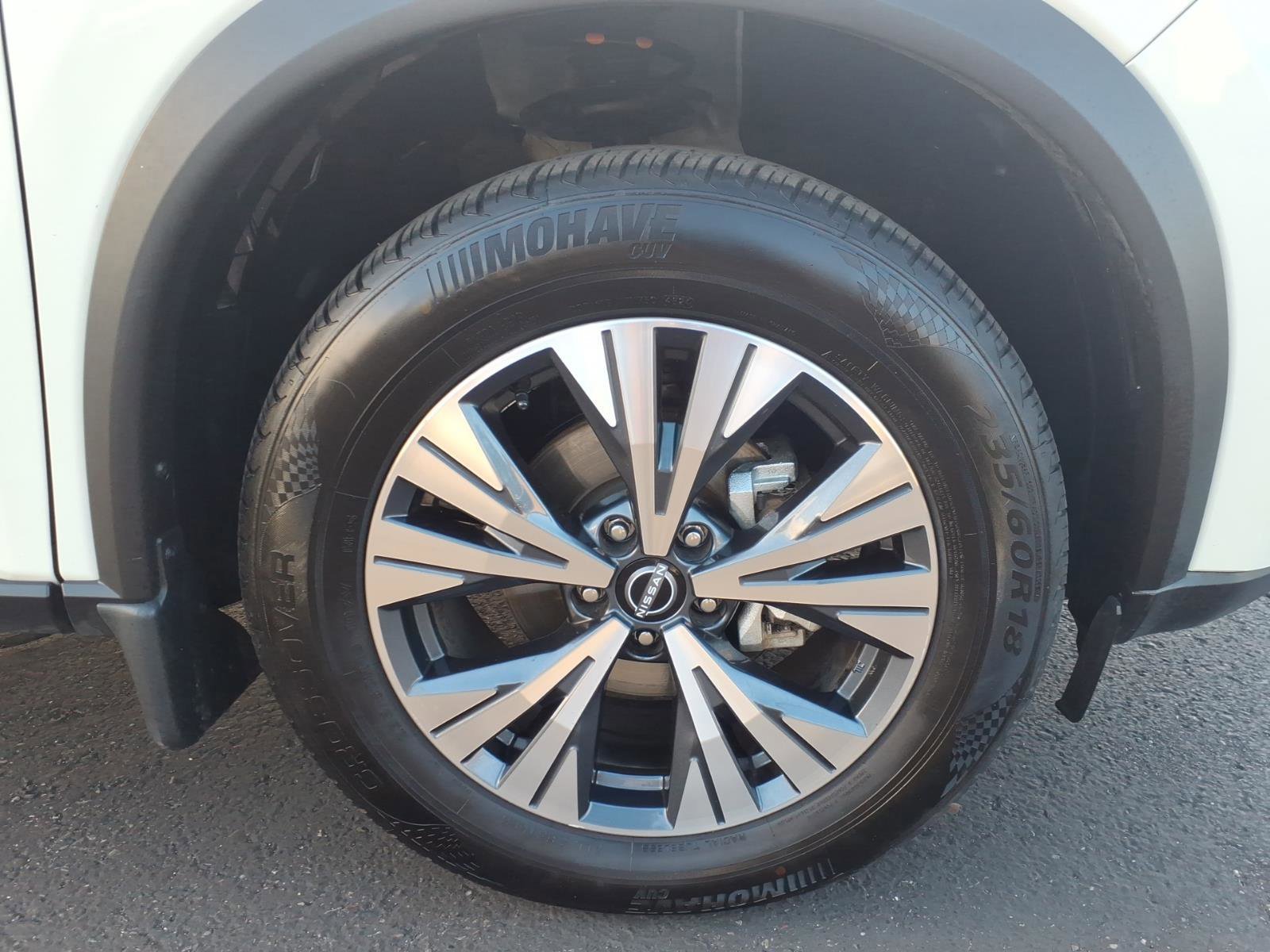 Used 2023 Nissan Rogue SV image 9