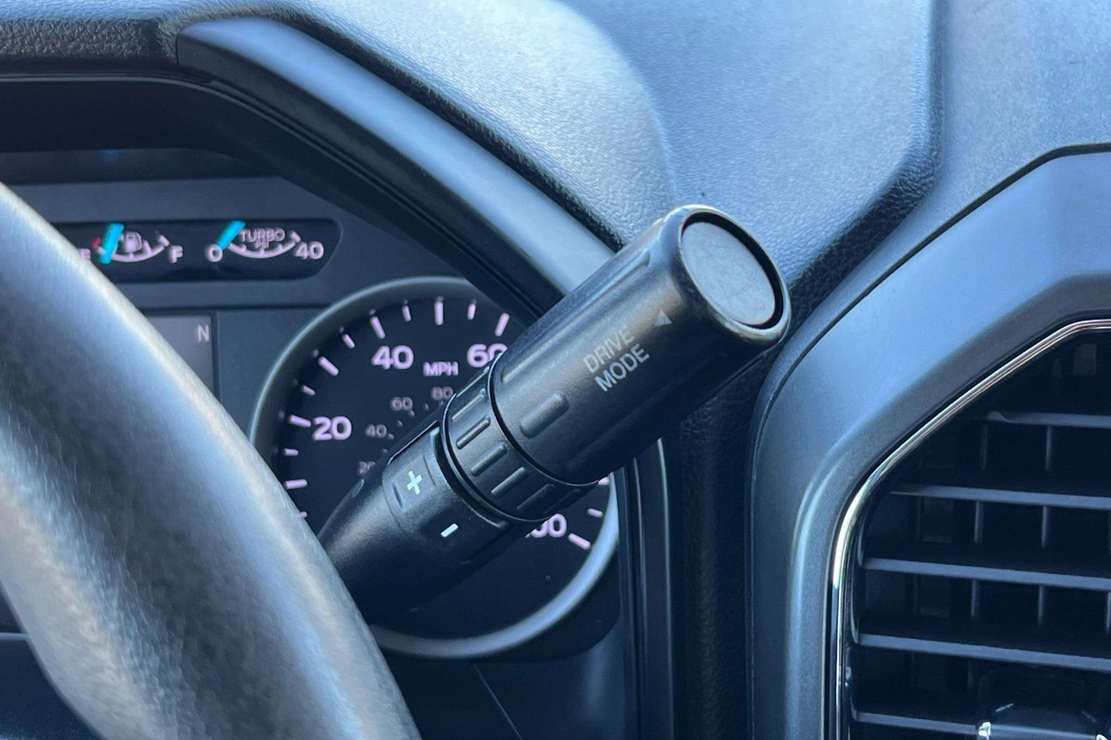 Certified 2020 Ford F550 4x4 Crew Cab Super Duty image 20