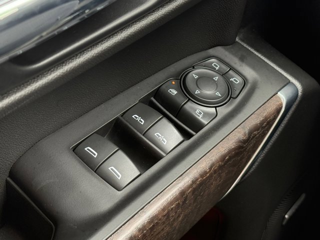 Used 2022 GMC Sierra 1500 Denali w/ Denali Premium Package AWD/4WD image 25