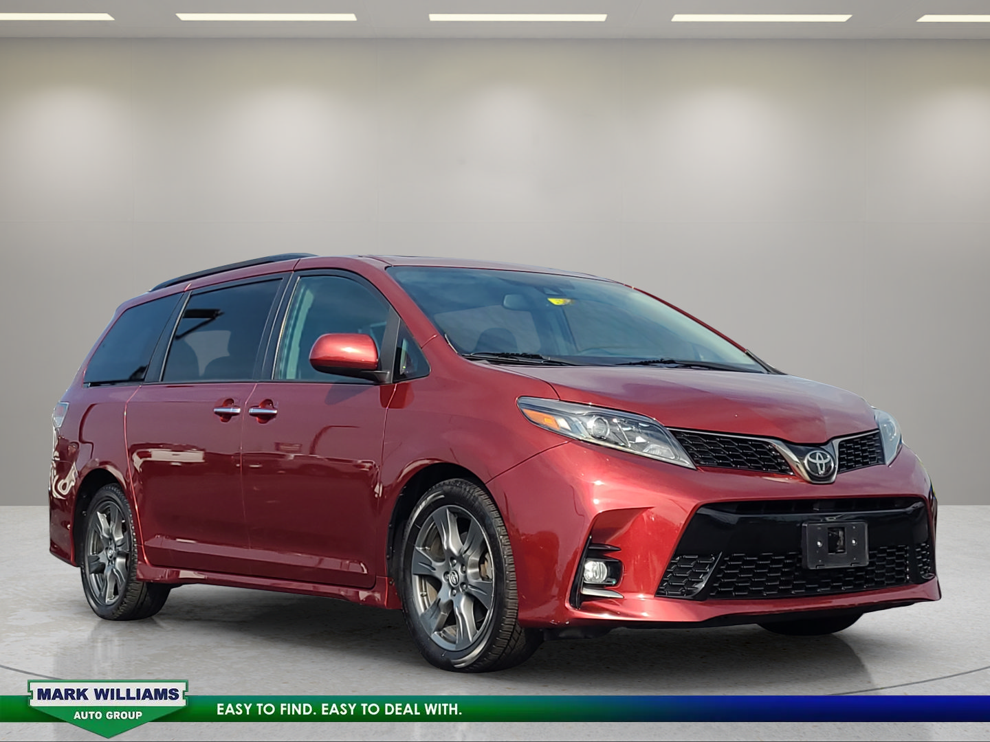 Used 2018 Toyota Sienna SE w/ SE Preferred Package