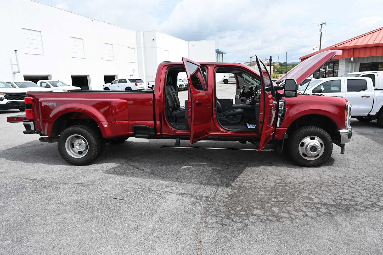 Certified 2025 Ford F350 Lariat w/ Lariat Ultimate Package AWD/4WD image 43