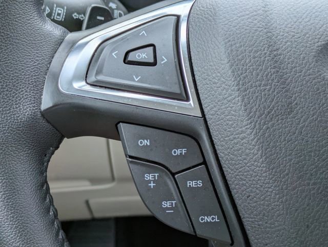 Certified 2023 Ford Edge Titanium w/ Class II Trailer Tow Package image 25