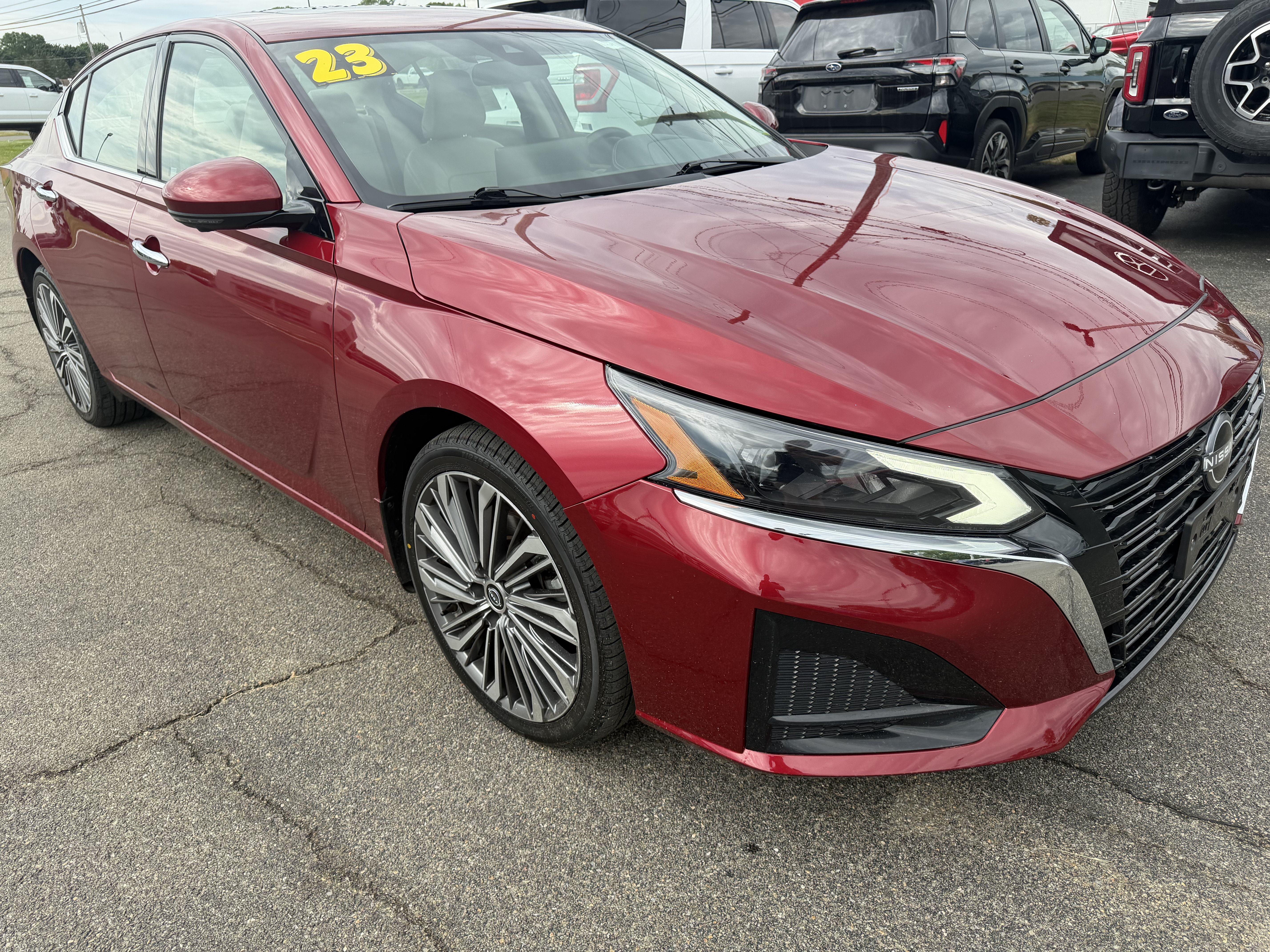 Used 2023 Nissan Altima 2.5 SL AWD/4WD image 1