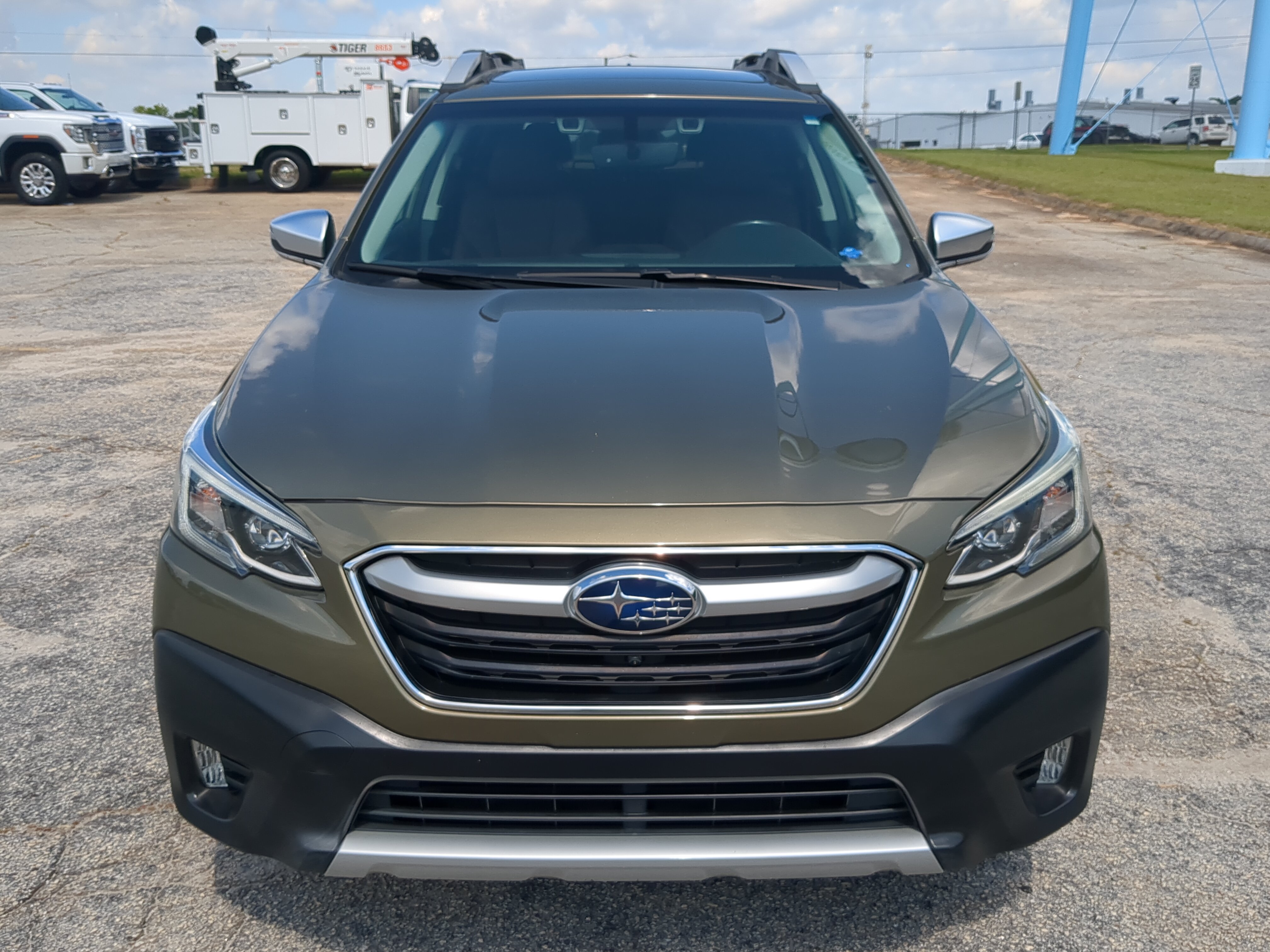 Used 2020 Subaru Outback Touring w/ Popular Package #2 AWD/4WD image 7