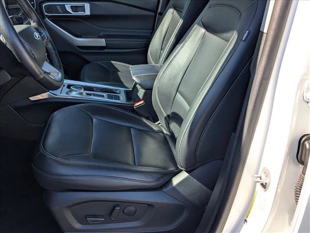 Certified 2022 Ford Explorer XLT w/ Equipment Group 202A image 15