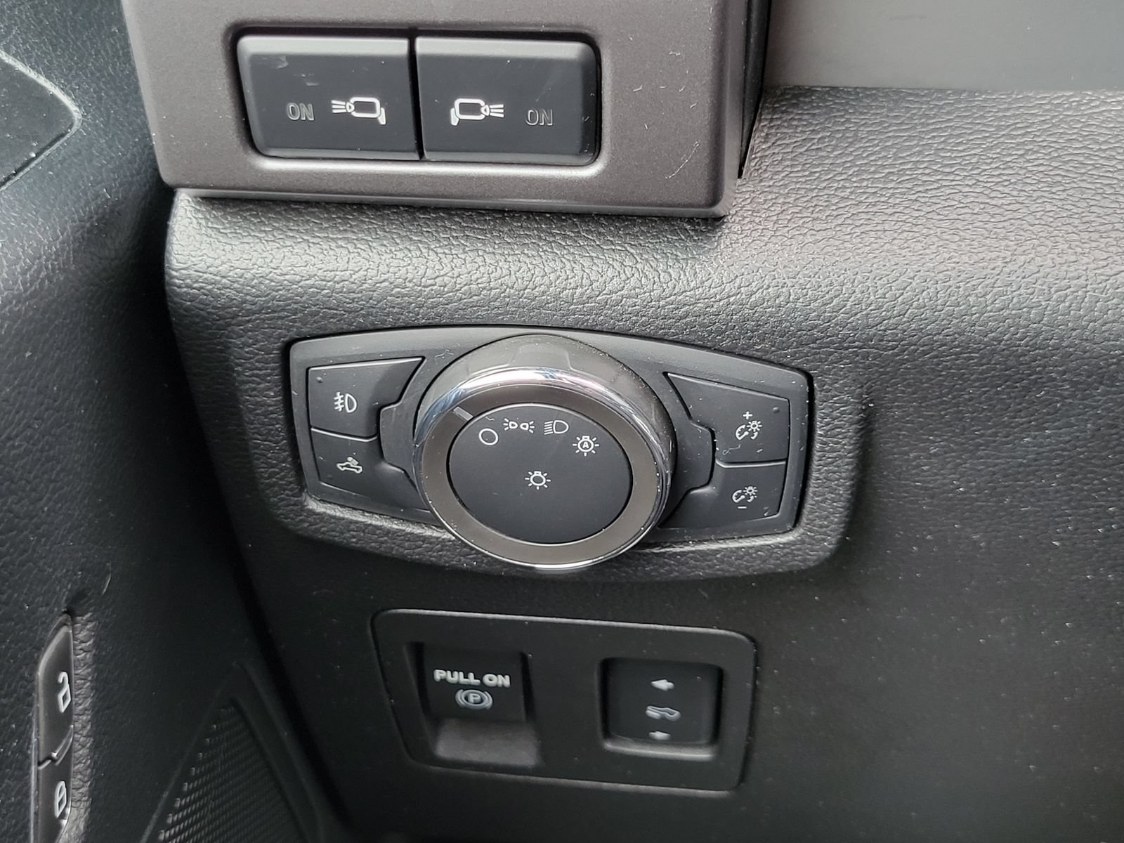 Certified 2020 Ford F150 XLT w/ Equipment Group 302A Luxury AWD/4WD image 14