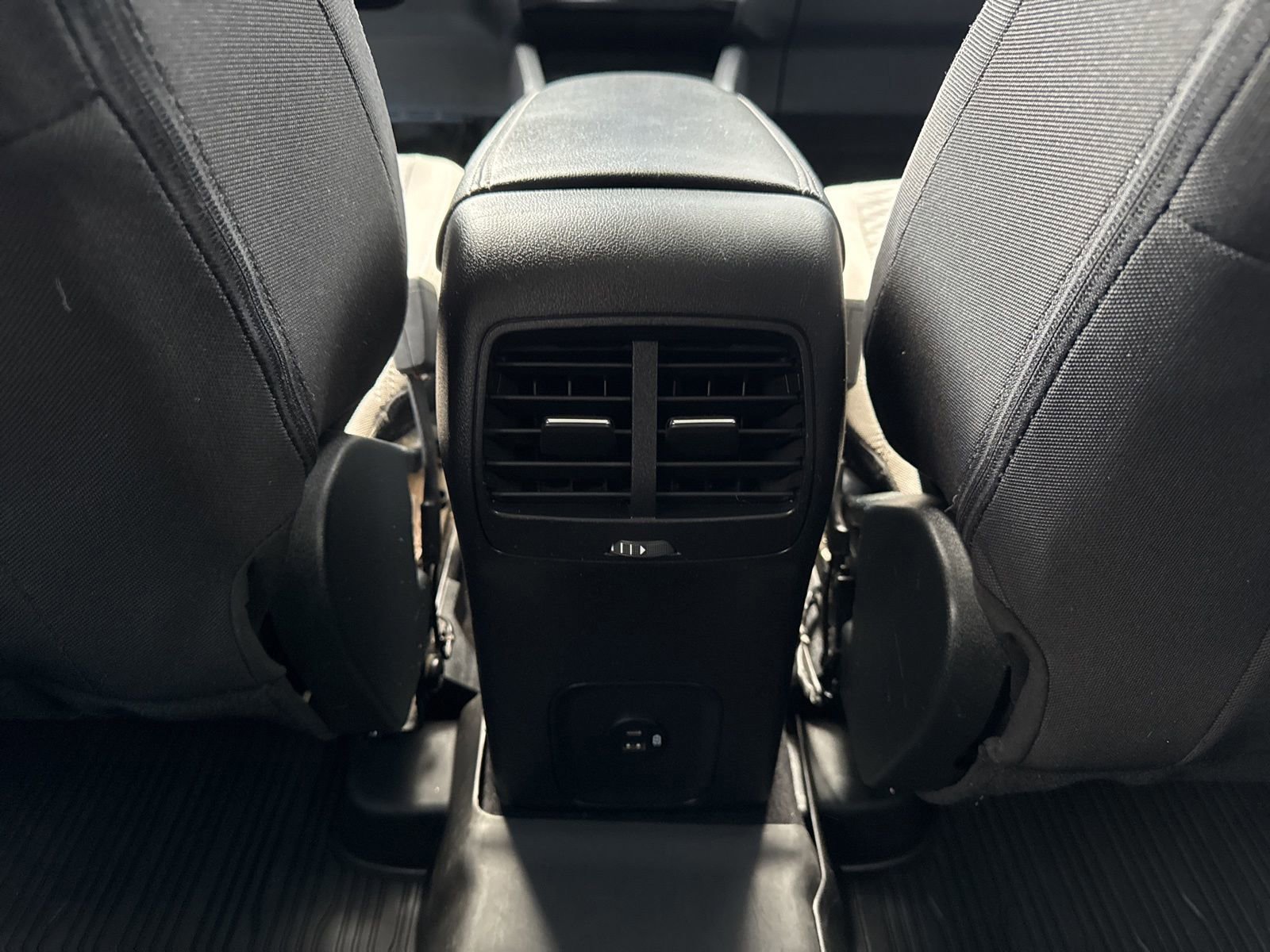 Certified 2022 Ford Escape SE image 31