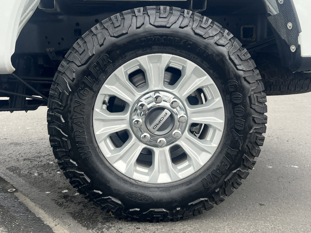 Certified 2022 Ford F250 XLT w/ XLT Value Package image 13