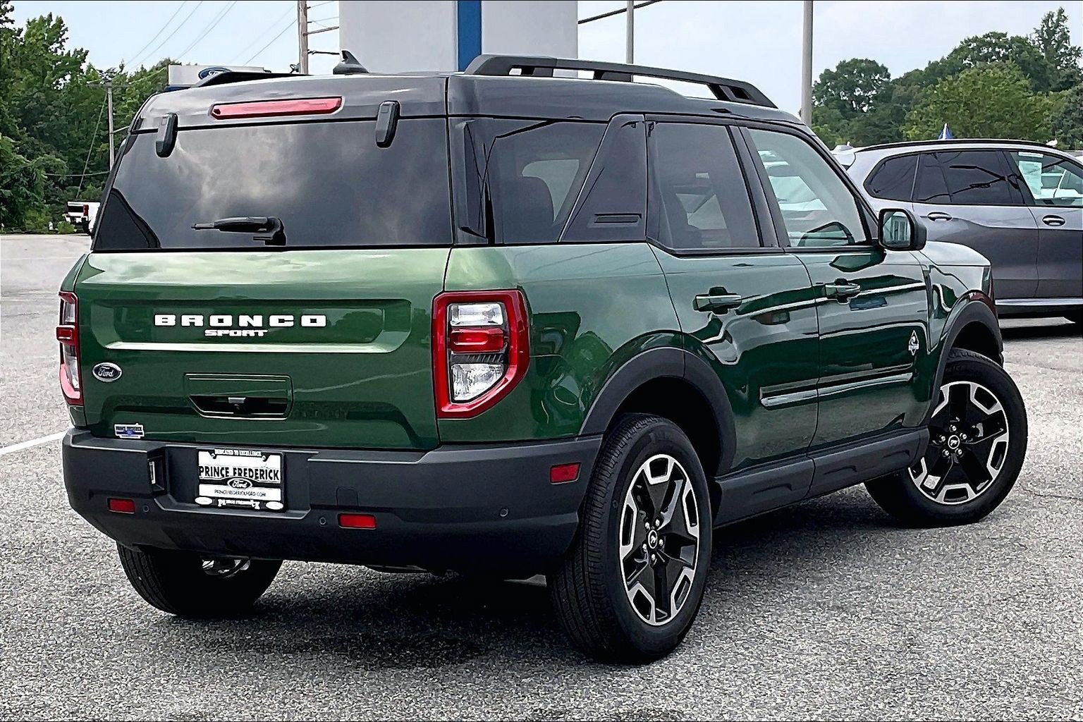 Certified 2024 Ford Bronco Sport Outer Banks w/ Tech Package AWD/4WD image 12