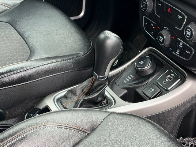 Used 2019 Jeep Compass Latitude w/ Popular Equipment Group AWD/4WD image 35