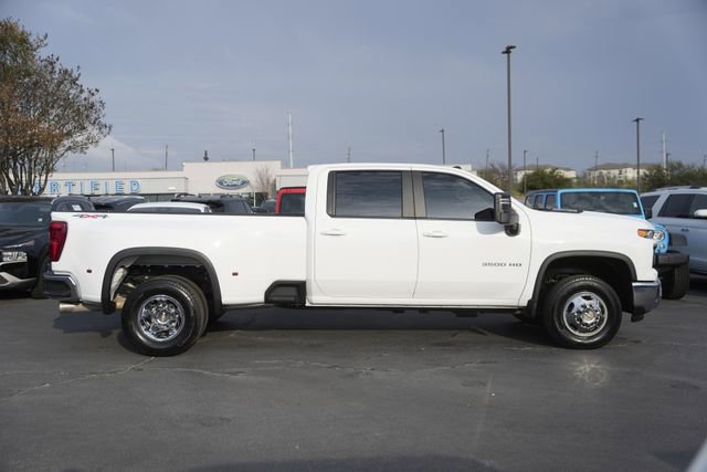 Used 2025 Chevrolet Silverado 3500 LT image 3