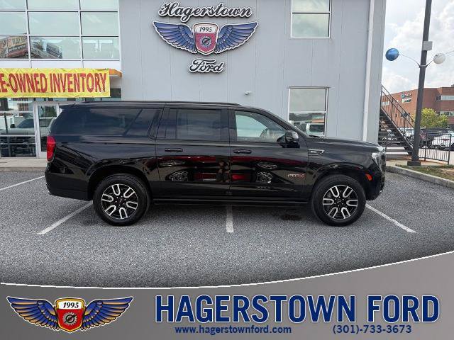 Used 2024 GMC Yukon XL AT4 w/ Technology Package AWD/4WD image 1