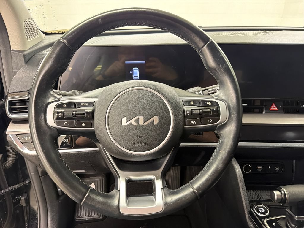 Used 2023 Kia Sportage EX FWD image 18